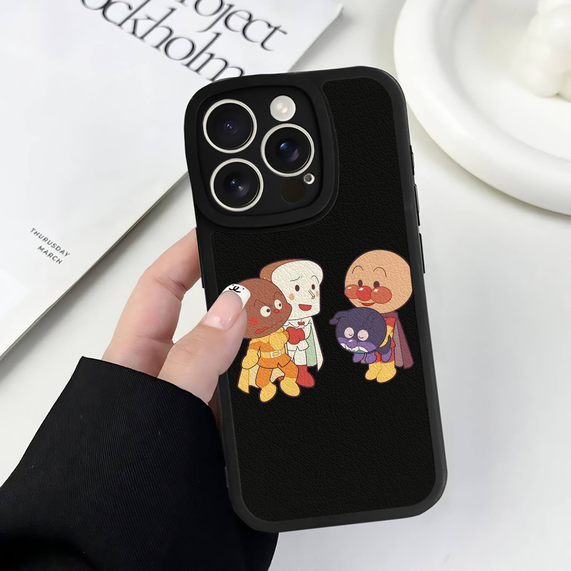 （画像用） アンパンマン Anpanman 【iPhone 16シリーズ対応】シリコンスマホケース（レザー調） 材質：シリコン